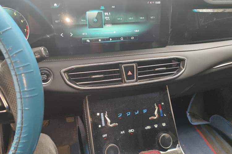 Used JETOUR X90 2020 1.5T Manual Shadow Fun Edition 7-Seater Audio And AC Panel