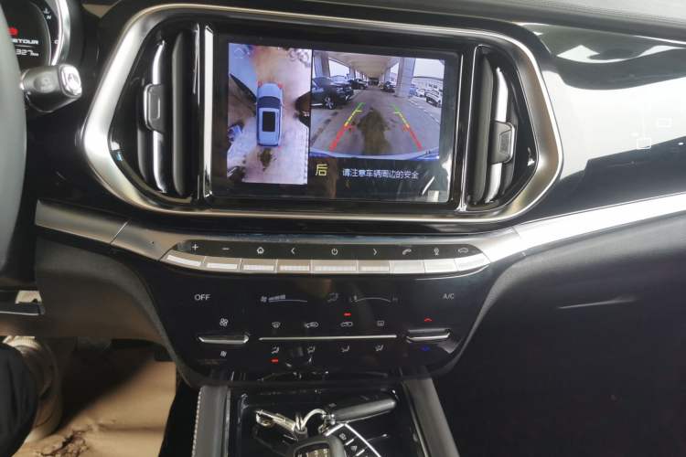Used JETOUR X90 2019 1.5T Manual Smart Enjoyment 7-Seater China VI Standard Audio And AC Panel
