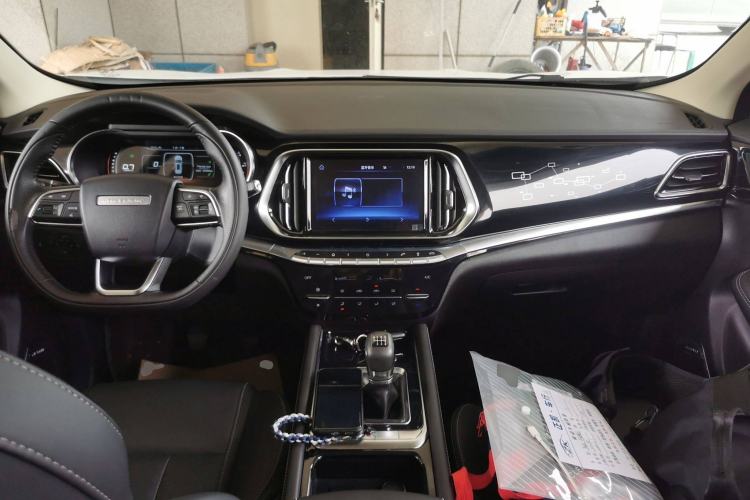Used JETOUR X90 2019 1.5T Manual Smart Enjoyment 7-Seater China VI Standard Center Console