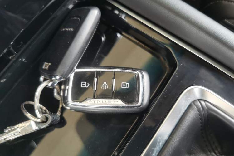 Used JETOUR X90 2019 1.5T Manual Smart Enjoyment 7-Seater China VI Standard Vehicle Key