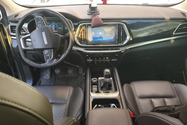 Used JETOUR X90 2019 1.5T Manual Smart Enjoyment Version 5 Seats China V Standard Center Console