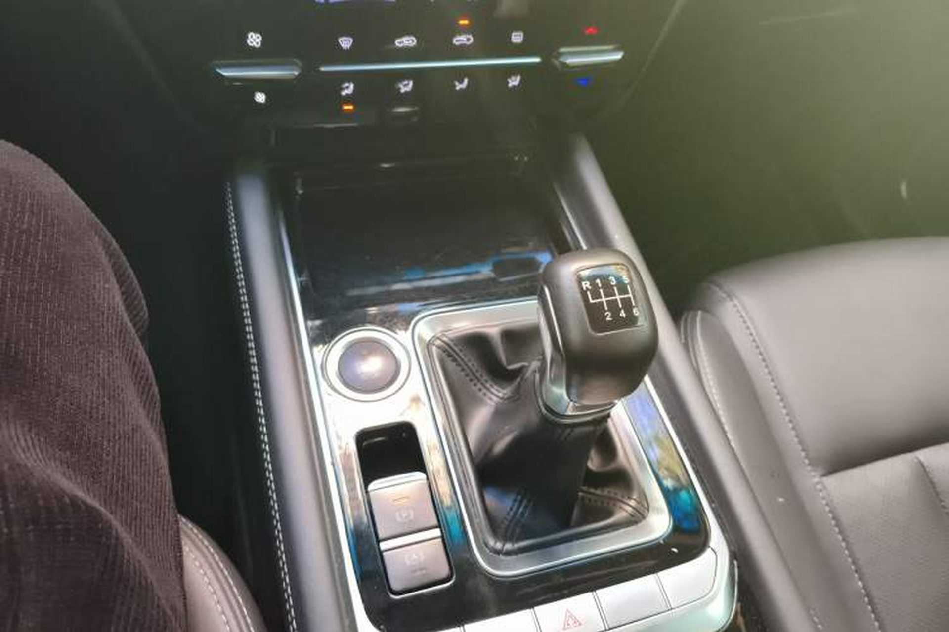Used JETOUR X90 2019 1.5T Manual Smart Enjoyment Version 5 Seats China V Standard Gear Lever
