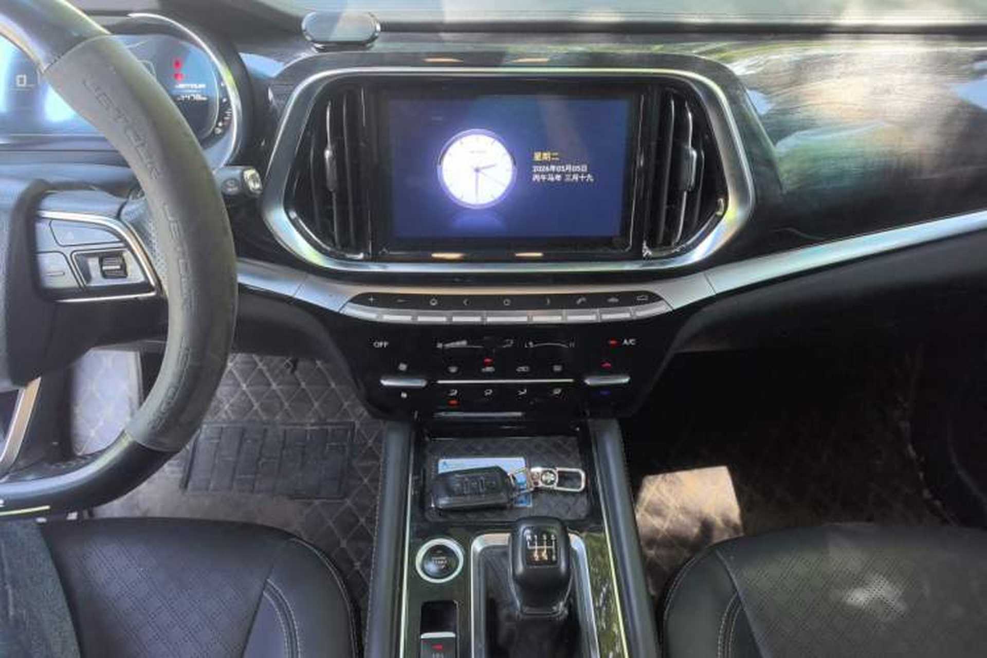 Used JETOUR X90 2019 1.5T Manual Enjoyment Model 6 Seats China V Emission Standard Audio And AC Panel