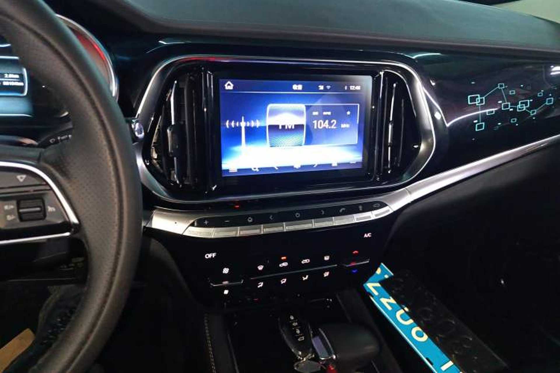 Used JETOUR X90 2019 1.6T DCT Luxury Touring Edition 5 Seats China VI Standard Audio And AC Panel