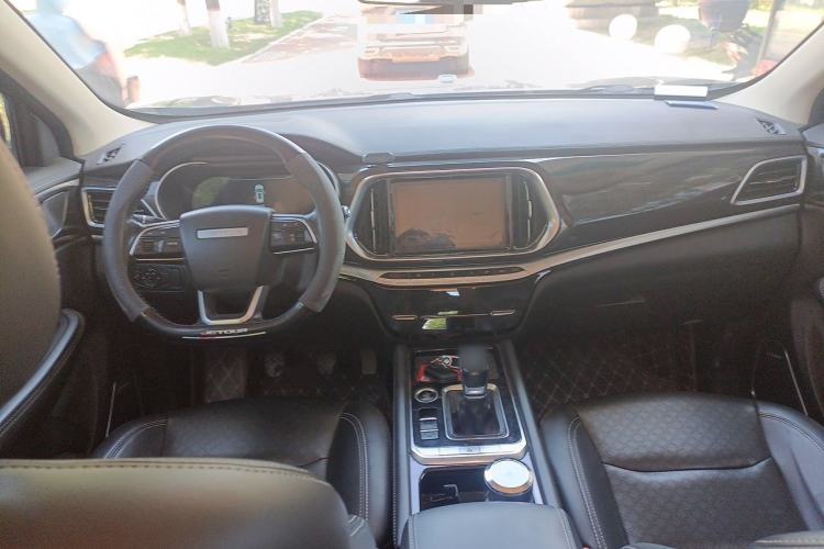 Used JETOUR X90 2019 1.5T Manual Enjoyment Model 6 Seats China V Emission Standard Center Console
