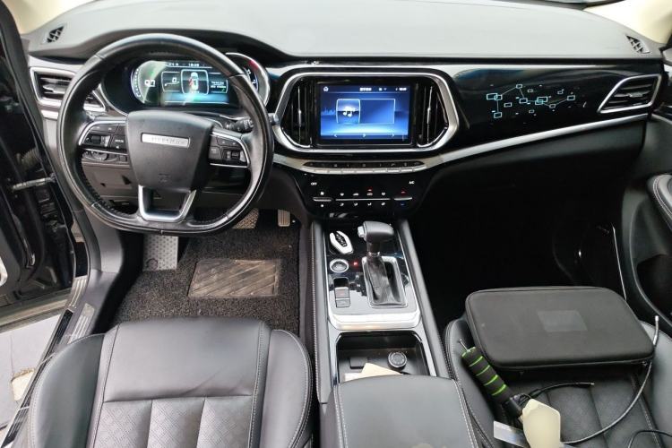 Used JETOUR X90 2019 1.6T DCT Luxury Touring Edition 5 Seats China VI Standard Center Console