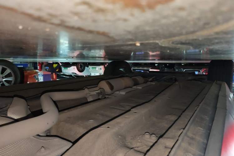 Used JETOUR X90 2019 1.6T DCT Luxury Touring Edition 5 Seats China VI Standard Chassis Rear Left