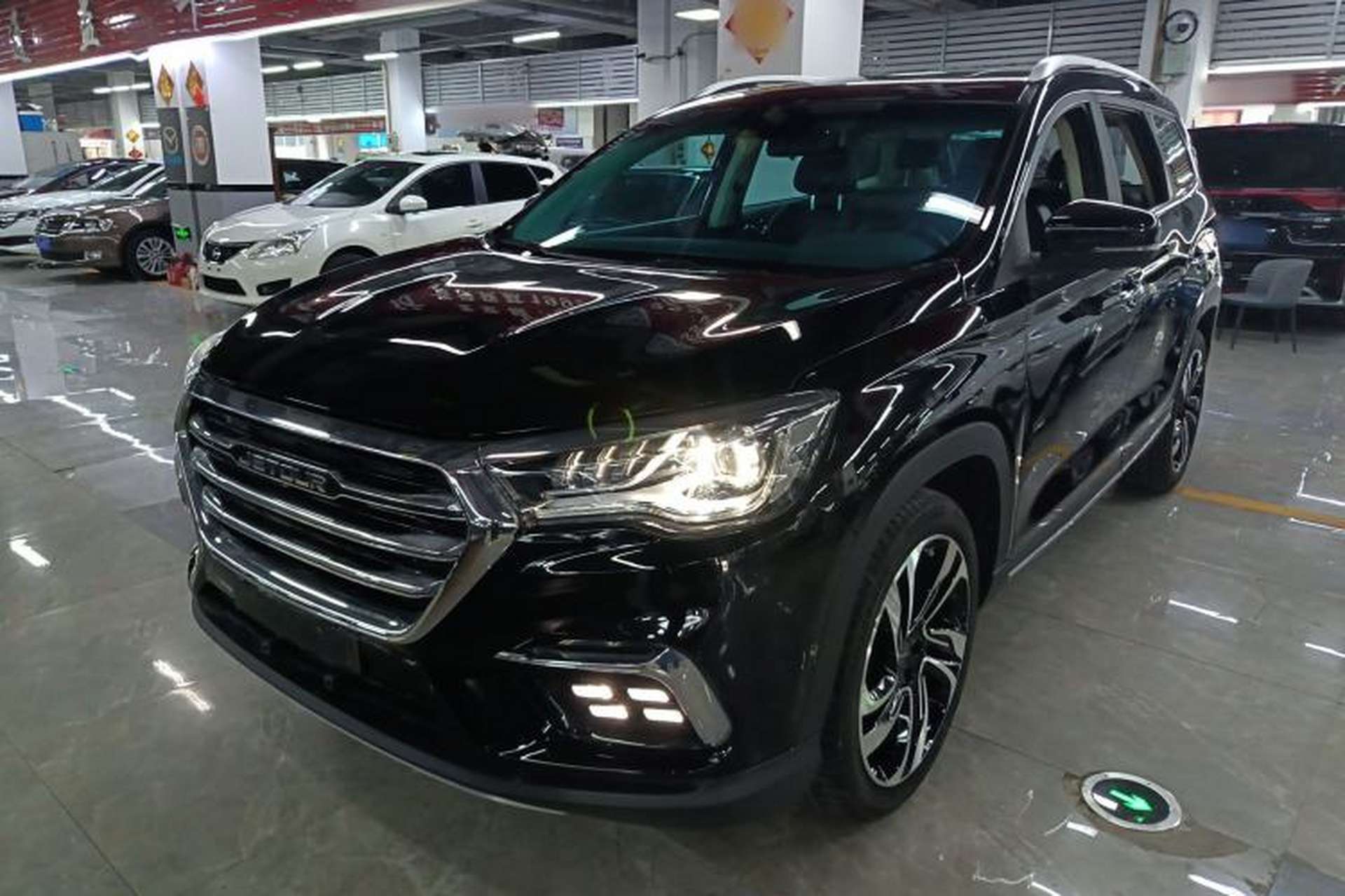 Used JETOUR X90 2019 1.6T DCT Luxury Touring Edition 5 Seats China VI Standard Front Left 45 Deg