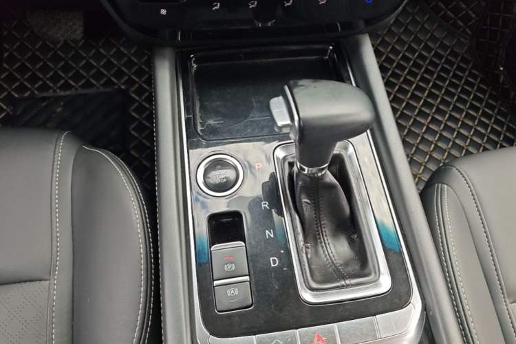 Used JETOUR X90 2019 1.5T DCT Smart Enjoyment Version 5 Seats China VI Standard Gear Lever