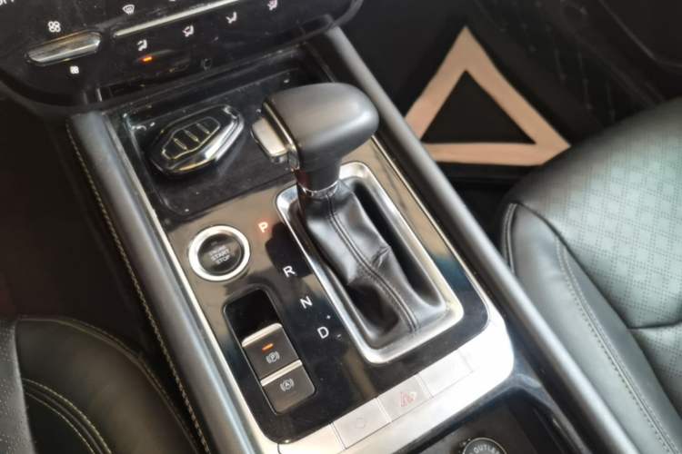 Used JETOUR X90 2019 1.6T DCT Smart Travel Edition 6 Seats China VI Standard Gear Lever