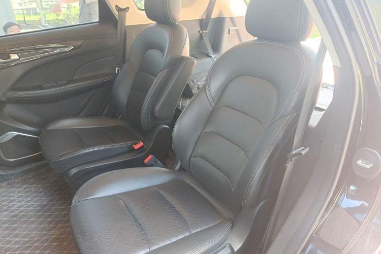 Used JETOUR X90 2019 1.5T Manual Enjoyment Model 6 Seats China V Emission Standard Left Rear Seat