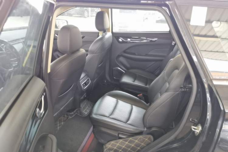 Used JETOUR X90 2019 1.6T DCT Smart Travel Edition 6 Seats China VI Standard Left Rear Seat