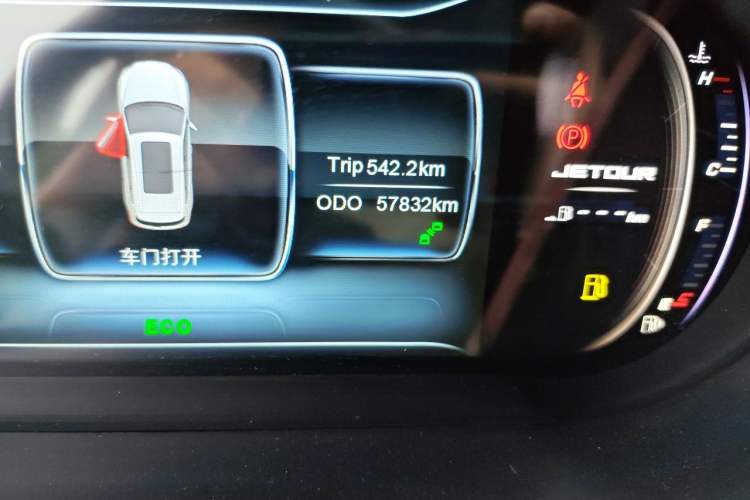 Used JETOUR X90 2019 1.6T DCT Luxury Touring Edition 5 Seats China VI Standard Odometer Close Up