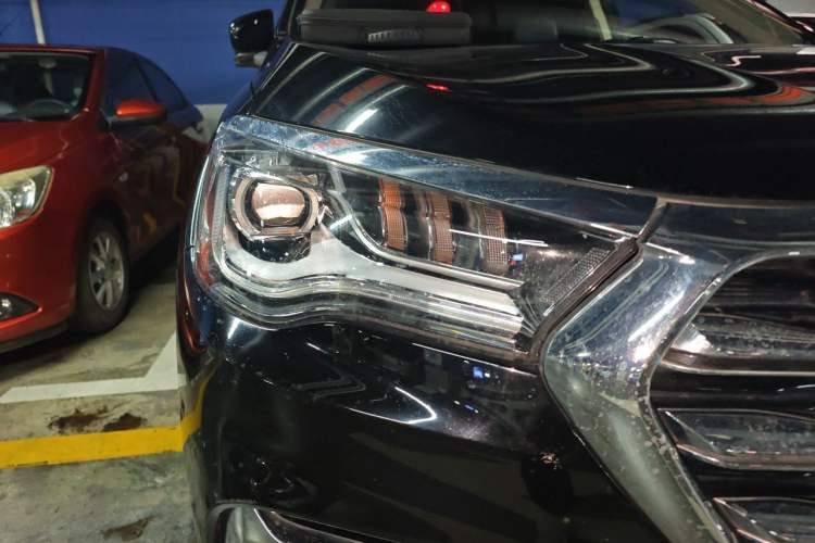 Used JETOUR X90 2019 1.6T DCT Luxury Touring Edition 5 Seats China VI Standard Right Front Headlight