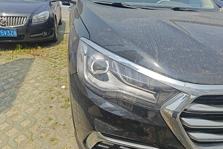 Used JETOUR X90 2019 1.5T DCT Luxury Model 5 Seats China VI Standard Right Front Headlight