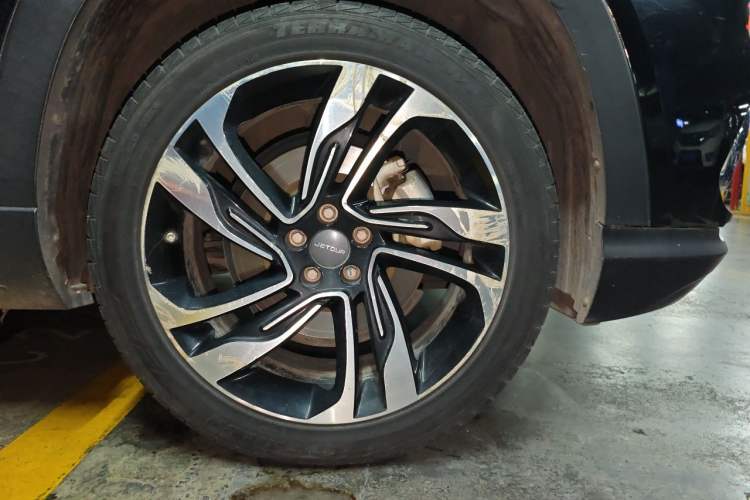 Used JETOUR X90 2019 1.6T DCT Luxury Touring Edition 5 Seats China VI Standard Right Front Wheel Hub