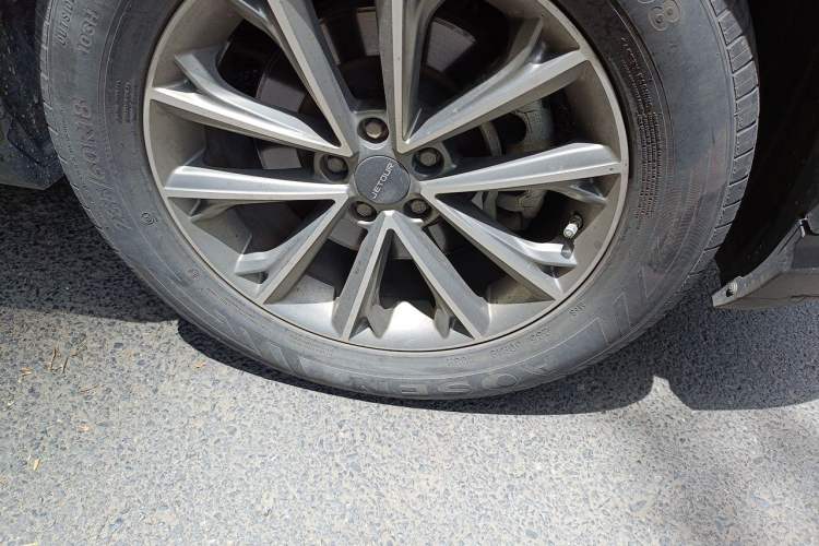 Used JETOUR X90 2019 1.5T Automatic Enjoyment Model 5 Seats China V Emission Standard Right Front Wheel Hub