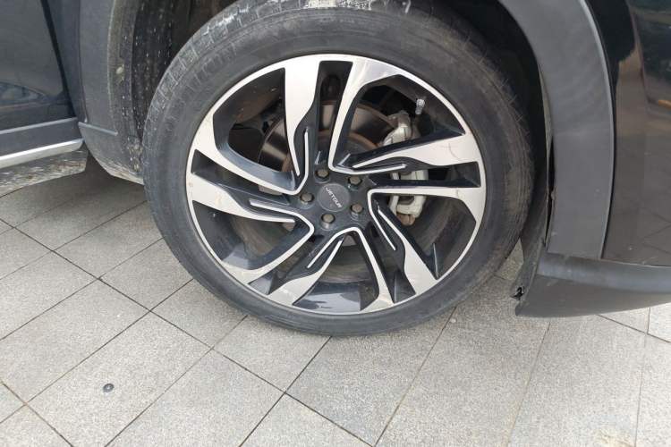Used JETOUR X90 2019 1.6T DCT Luxury Touring Edition 5 Seats China VI Standard Right Front Wheel Hub
