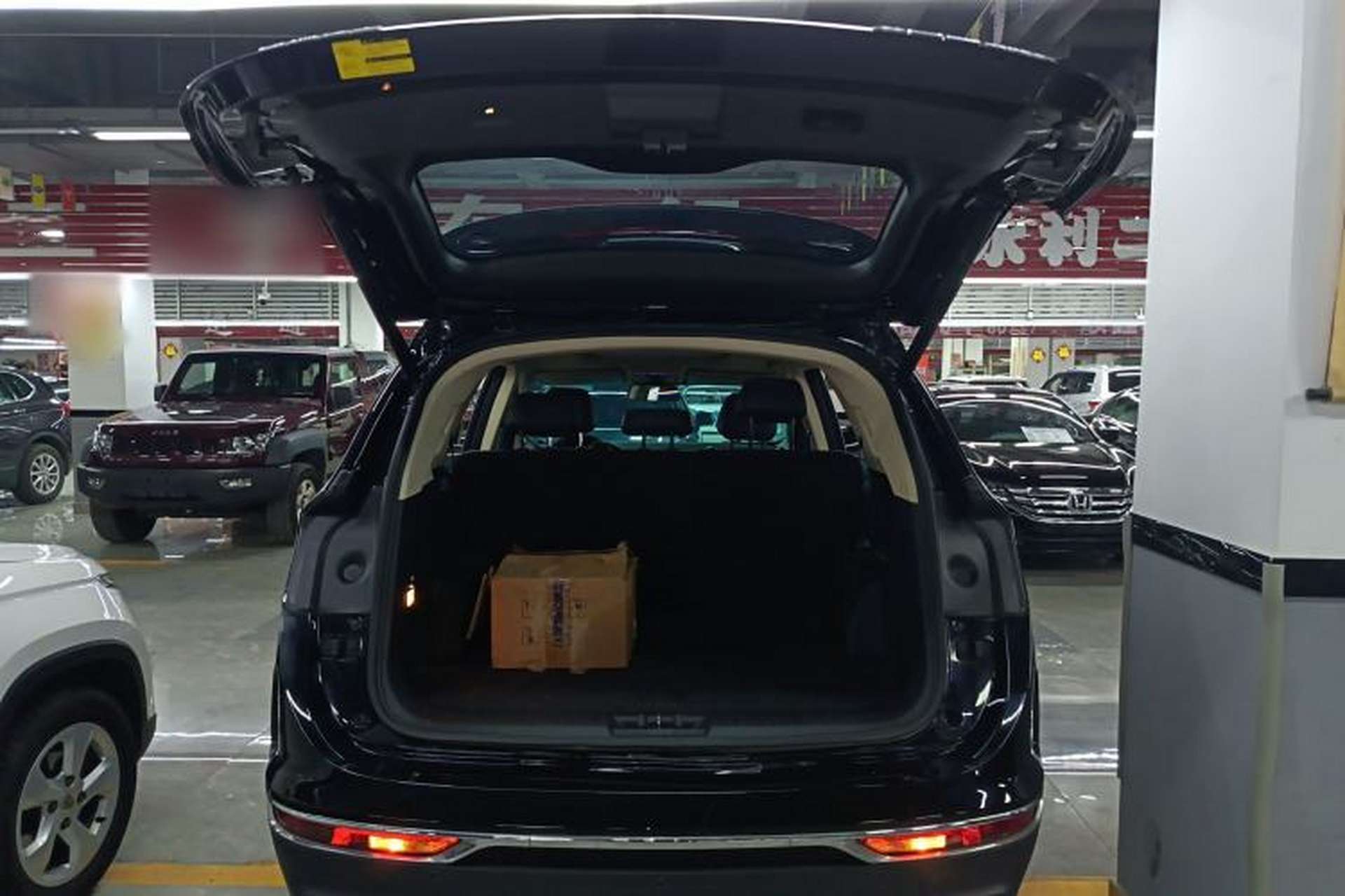 Used JETOUR X90 2019 1.6T DCT Luxury Touring Edition 5 Seats China VI Standard Trunk