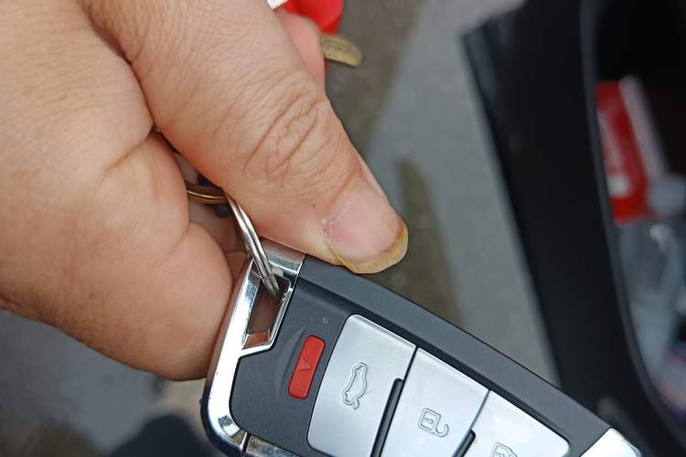Used JETOUR X90 2019 1.5T Automatic Smart Enjoyment 6-Seater Emission Standard China V Vehicle Key
