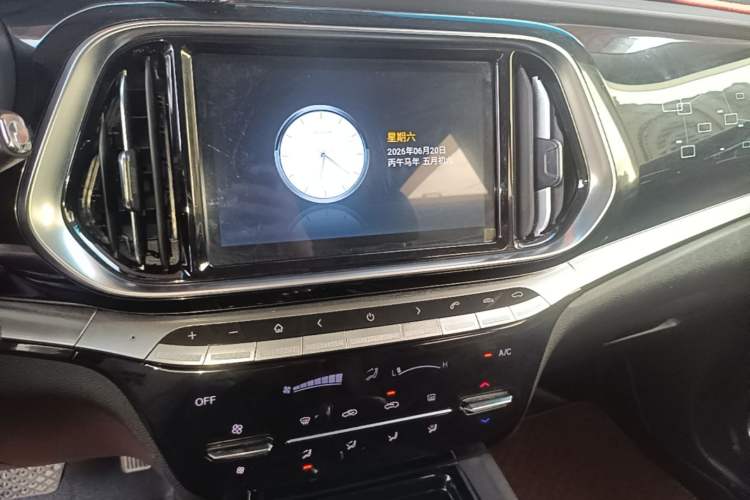 Used JETOUR X90 2019 1.5T Automatic Enjoyment Model 7 Seats China V Standard Audio And AC Panel