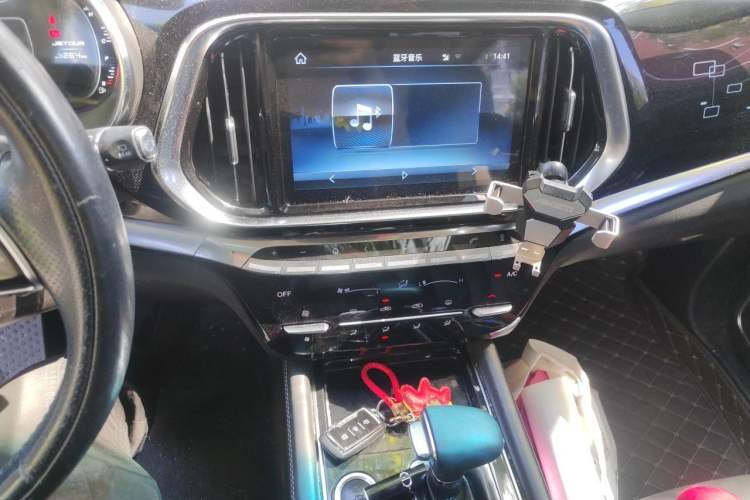 Used JETOUR X90 2019 1.5T Automatic Smart Enjoyment 6-Seater Emission Standard China V Audio And AC Panel