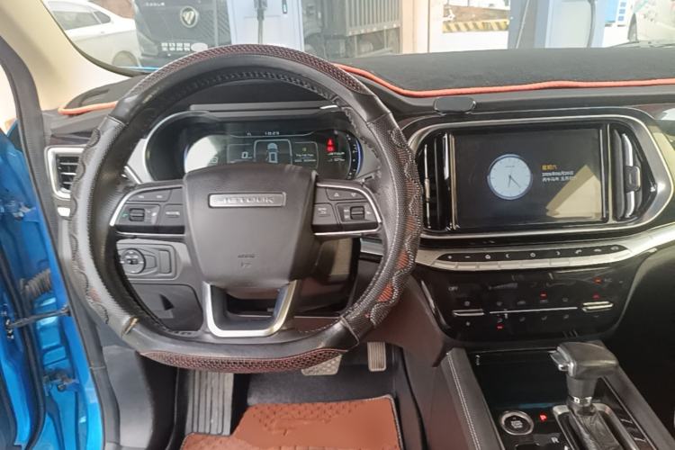 Used JETOUR X90 2019 1.5T Automatic Enjoyment Model 7 Seats China V Standard Center Console
