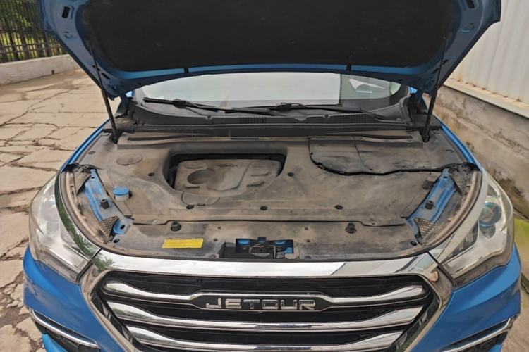 Used JETOUR X90 2019 1.5T Manual Smart Enjoyment Version 5 Seats China V Standard Engine Bay