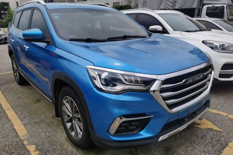 Used JETOUR X90 2019 1.5T Automatic Enjoyment Model 5 Seats China V Emission Standard Front Right 45 Deg