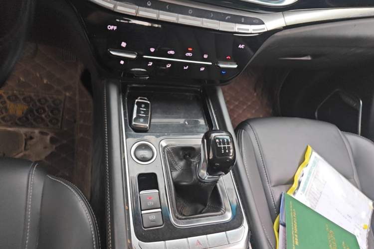 Used JETOUR X90 2019 1.5T Manual Smart Enjoyment Version 5 Seats China V Standard Gear Lever