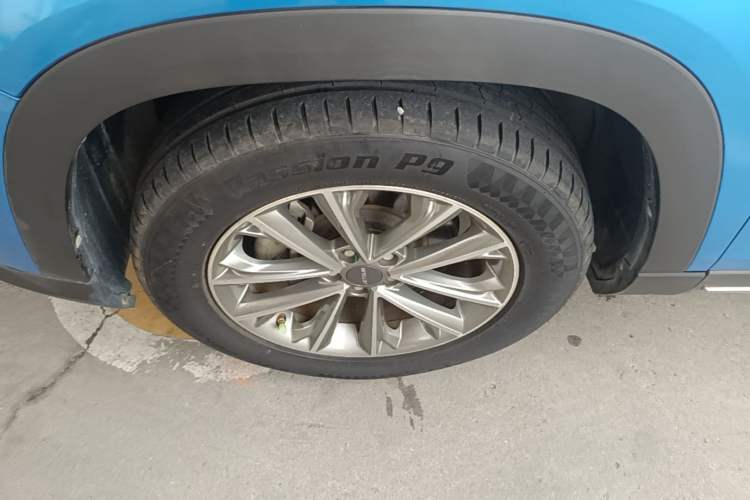 Used JETOUR X90 2019 1.5T Automatic Enjoyment Model 7 Seats China V Standard Left Front Wheel Hub