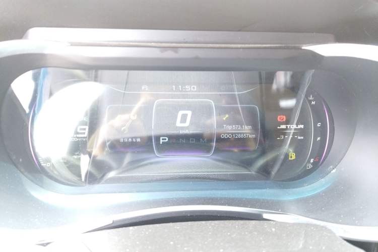 Used JETOUR X90 2019 1.5T Automatic Enjoyment Model 5 Seats China V Emission Standard Odometer Close Up