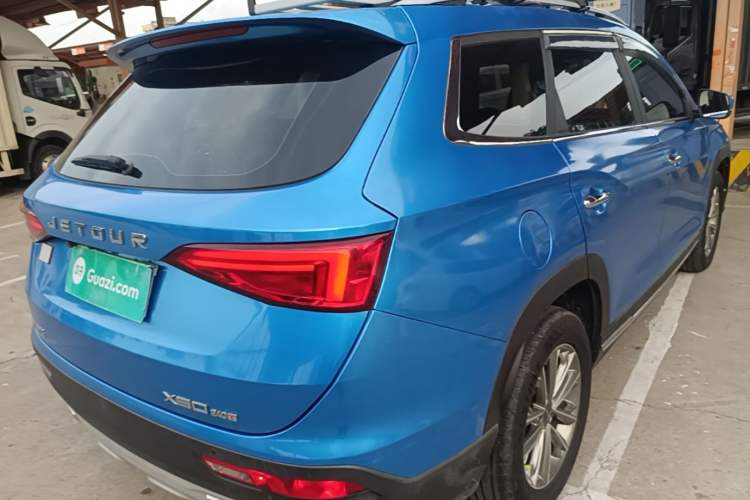 Used JETOUR X90 2019 1.5T Automatic Enjoyment Model 7 Seats China V Standard Rear Right 45 Deg