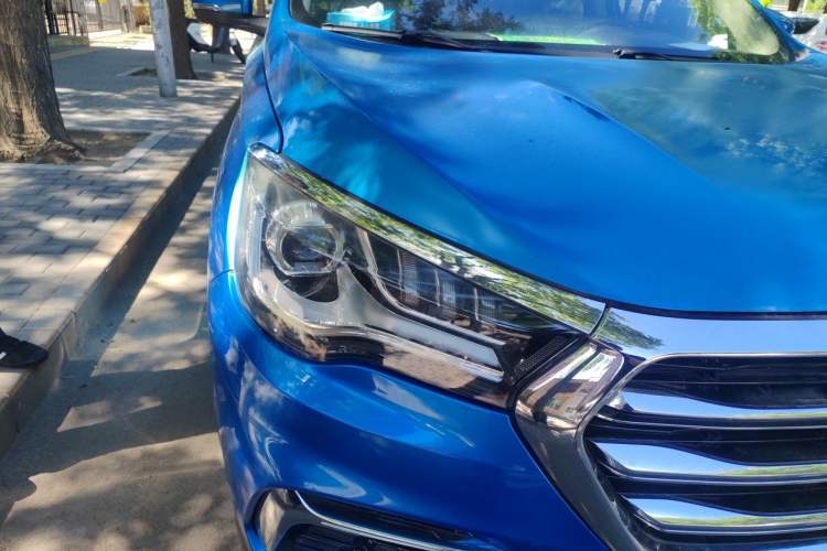 Used JETOUR X90 2019 1.5T Automatic Smart Enjoyment 6-Seater Emission Standard China V Right Front Headlight