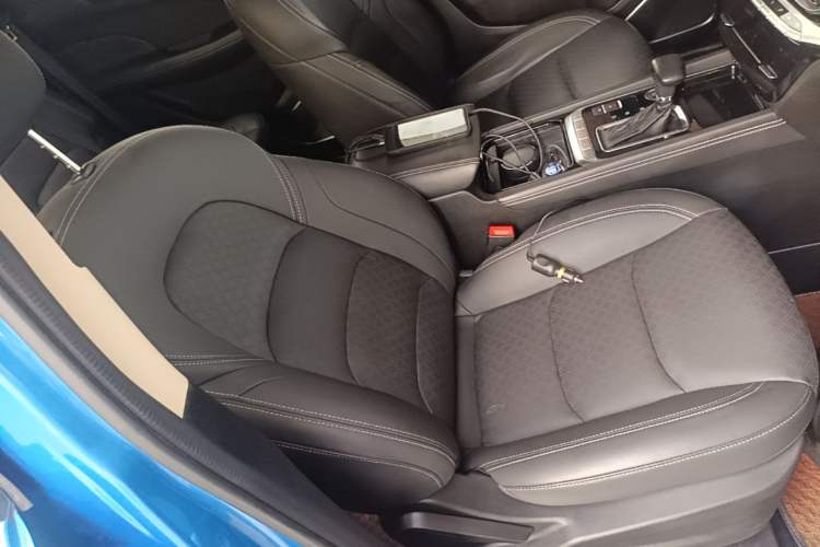 Used JETOUR X90 2019 1.5T Automatic Enjoyment Model 7 Seats China V Standard Right Front Seat