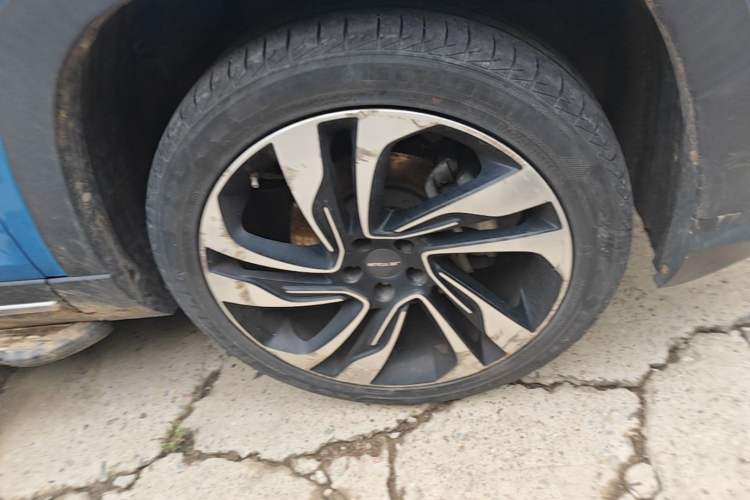 Used JETOUR X90 2019 1.5T Manual Smart Enjoyment Version 5 Seats China V Standard Right Front Wheel Hub