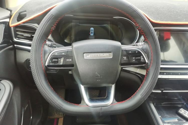 Used JETOUR X90 2019 1.5T Automatic Enjoyment Model 5 Seats China V Emission Standard Steering Wheel