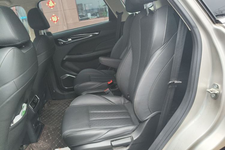 Used JETOUR X90 2019 1.5T Manual Smart Enjoyment Model 6 Seats China V Emission Standard Left Rear Seat