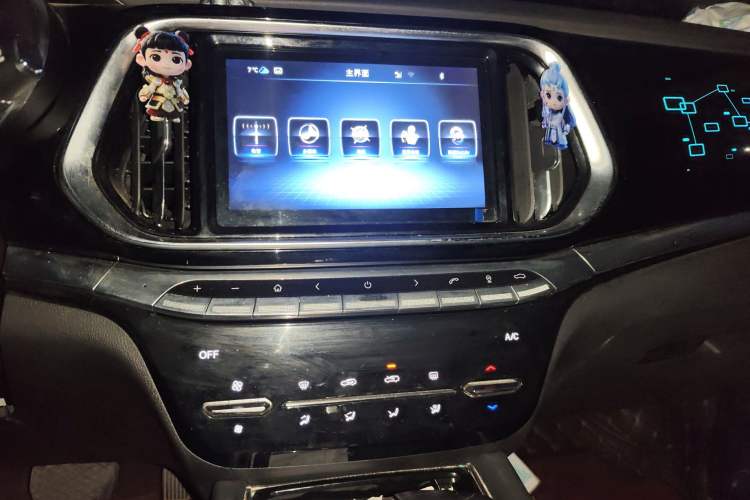 Used JETOUR X90 2019 1.5T DCT Smart Enjoyment Model 6 Seats China VI Standard Audio And AC Panel