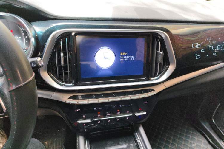 Used JETOUR X90 2019 1.5T Manual Smart Enjoyment Version 5 Seats China VI Standard Audio And AC Panel