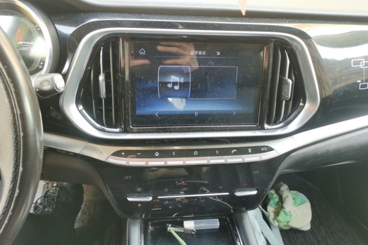 Used JETOUR X90 2019 1.5T Automatic Smart Enjoyment 6-Seater Emission Standard China V Audio And AC Panel