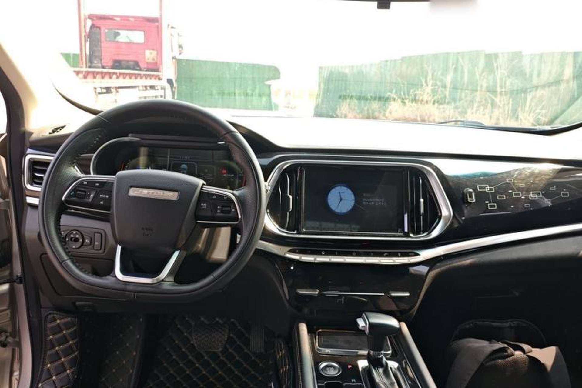 Used JETOUR X90 2019 1.5T Automatic Smart Enjoyment 6-Seater Emission Standard China V Center Console