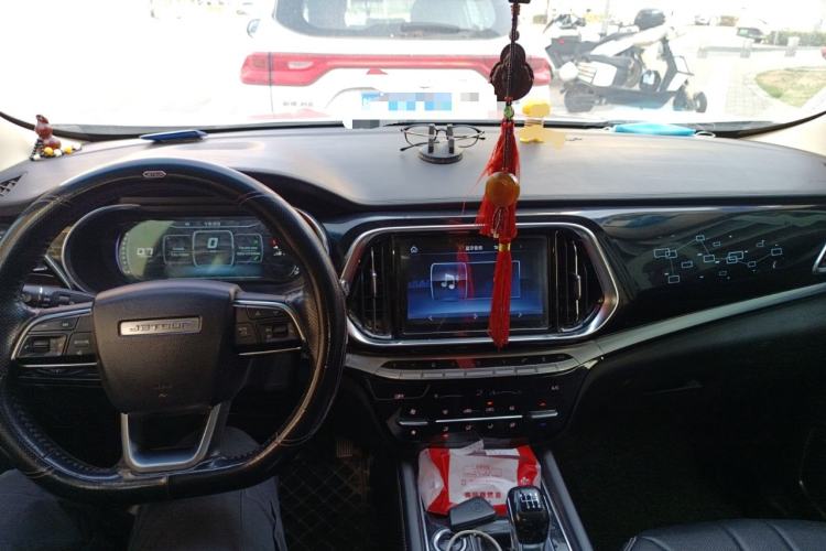 Used JETOUR X90 2019 1.5T Manual Smart Enjoyment Model 6 Seats China V Emission Standard Center Console