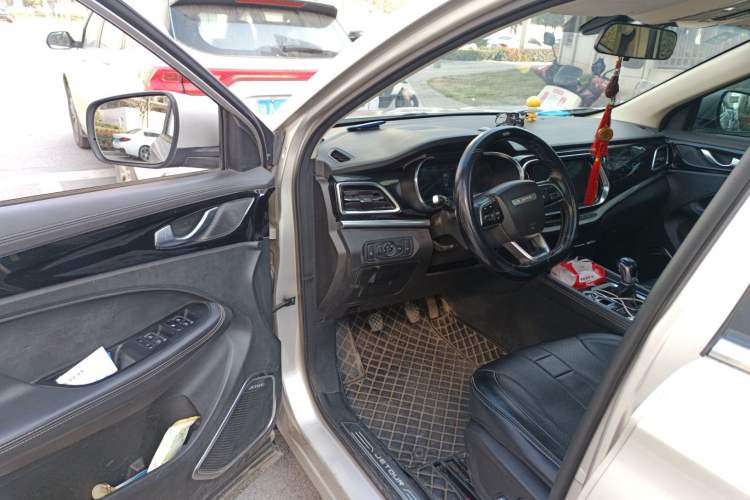 Used JETOUR X90 2019 1.5T Manual Smart Enjoyment Model 6 Seats China V Emission Standard Driver Seat