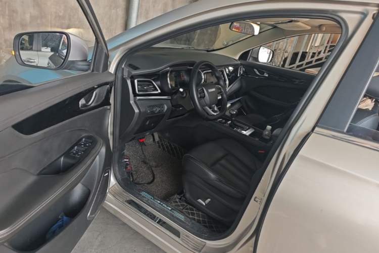 Used JETOUR X90 2019 1.5T Automatic Smart Enjoyment 6-Seater Emission Standard China V Driver Seat