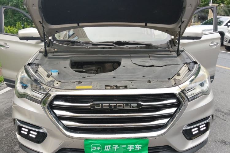 Used JETOUR X90 2019 1.5T Manual Smart Enjoyment Model 6 Seats China V Emission Standard Engine Bay