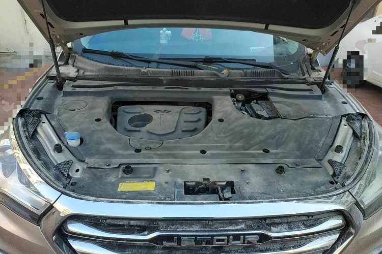 Used JETOUR X90 2019 1.5T Manual Smart Enjoyment Version 5 Seats China V Standard Engine Bay