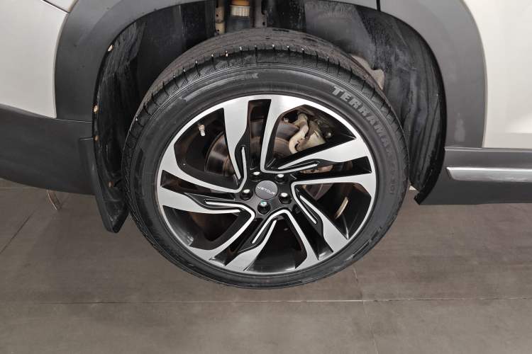 Used JETOUR X90 2019 1.5T Manual Smart Enjoyment Version 6 Seats China VI Standard Exterior 3