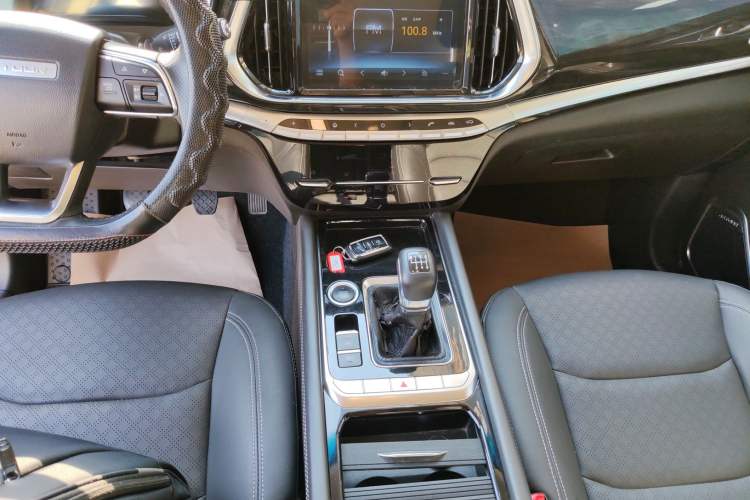 Used JETOUR X90 2019 1.5T Manual Enjoyment Model 6 Seats China V Emission Standard Gear Lever