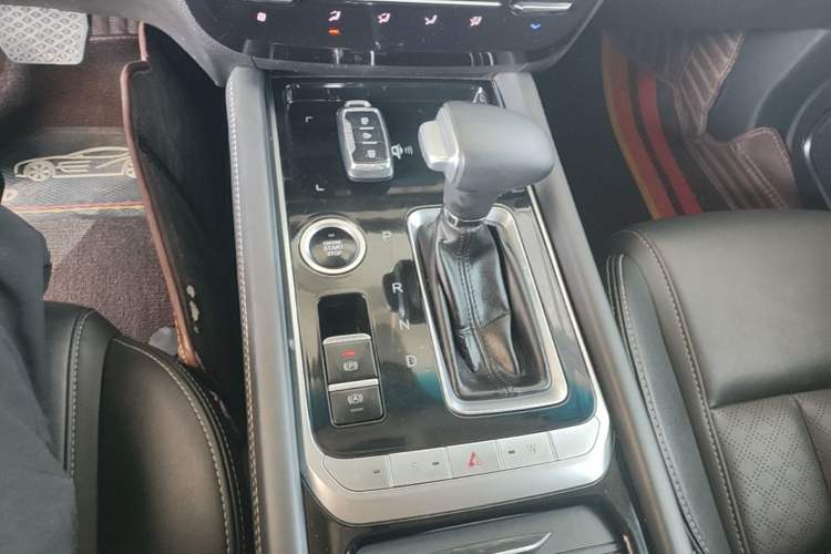 Used JETOUR X90 2019 1.5T Automatic Luxury Model 5 Seats Emission Standard China V Gear Lever